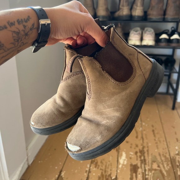 Kid’s Blundstone Chelsea Boot #565 - Picture 2 of 8